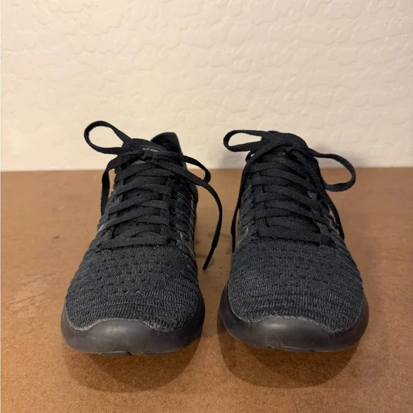 Nike Black Flyknit Shoes - Picture 2 of 6